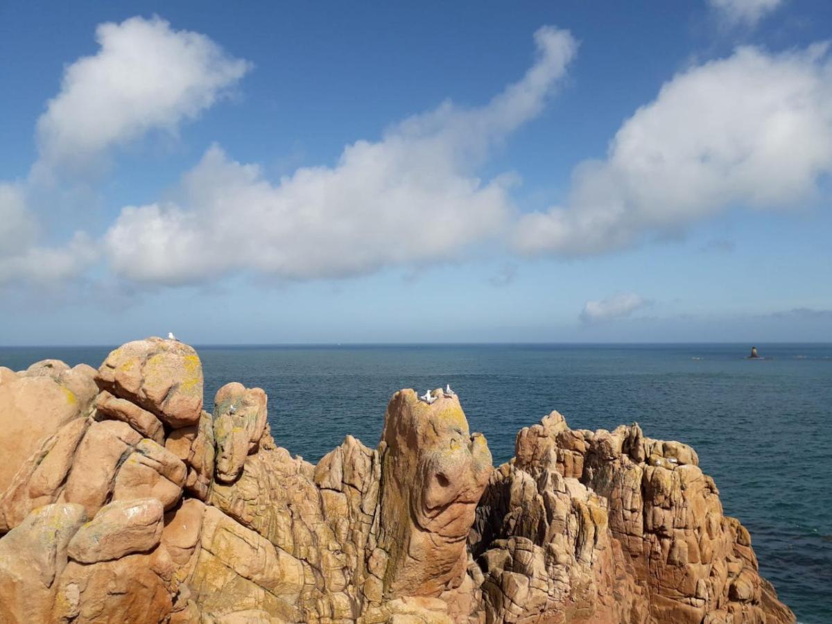 Ty Ann Maison Avec Jardin Clos De Mur, A Proximite Des Commerces Et A 3Km Des Plages Penvénan エクステリア 写真